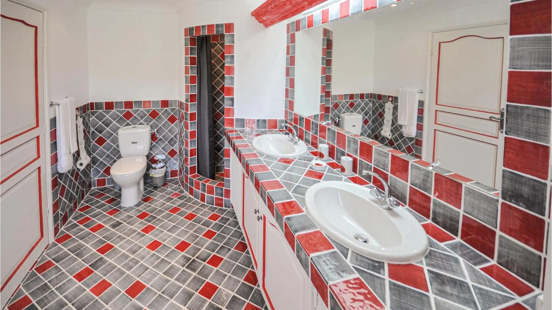 Amazing Home In Sainte Maxime Le Plan-de-la-Tour Frankrike